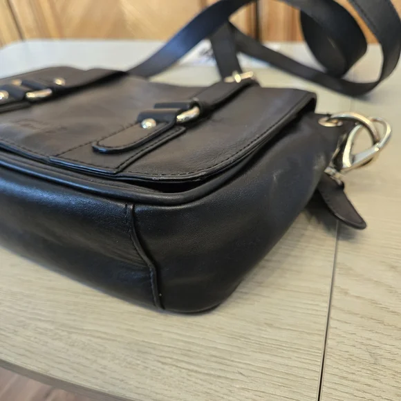 Guess By Marciano - Leather Saddlebag Clutch / Crossover - Picture 10 of 14